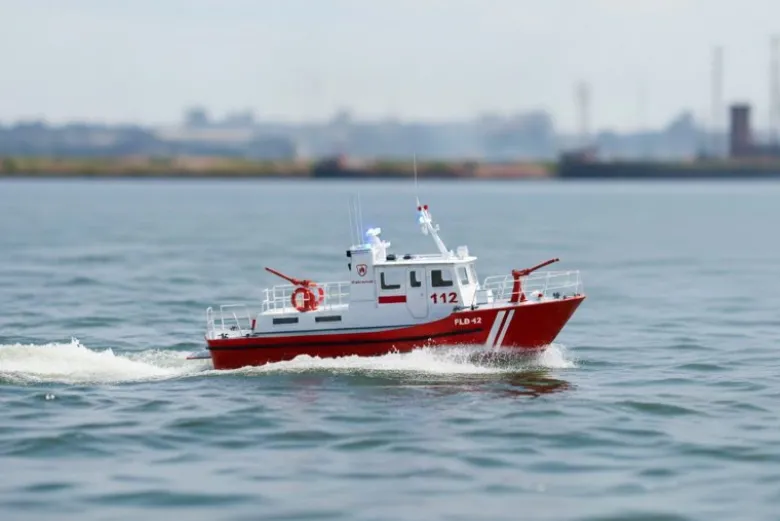 aero-naut 306600Feuerlöschboot FLB-12 Bausatz 1:20