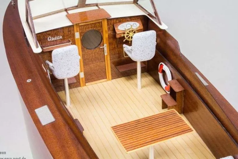 aero-naut 308000Queen Sportboot Komplettbausatz 1:8