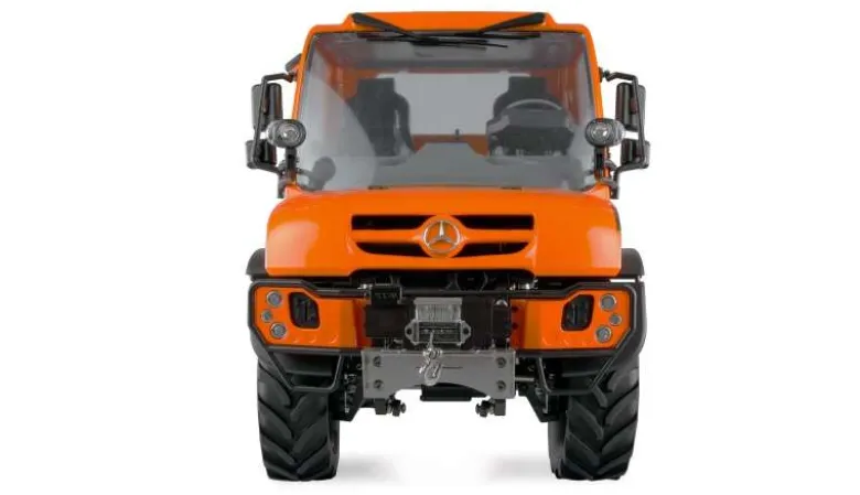 AMEWI 22682Mercedes-Benz Unimog Geräteträger 4WD 1:10 ARTR, orange
