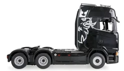 AMEWI 22760Scania 770 S Zugmaschine 6x4 1:18 RTR schwarz