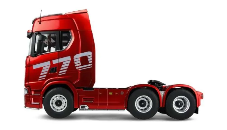 AMEWI 22703Scania 770 S Zugmaschine 6x6 1:14 RTR rot