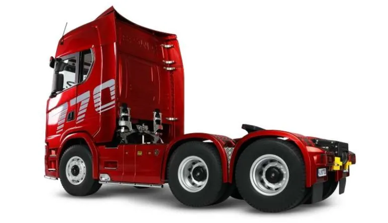 AMEWI 22703Scania 770 S Zugmaschine 6x6 1:14 RTR rot