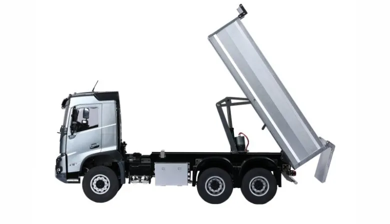 AMEWI 22730Volvo FMX E015 Muldenkipper 6x4 1:14 RTR, silber