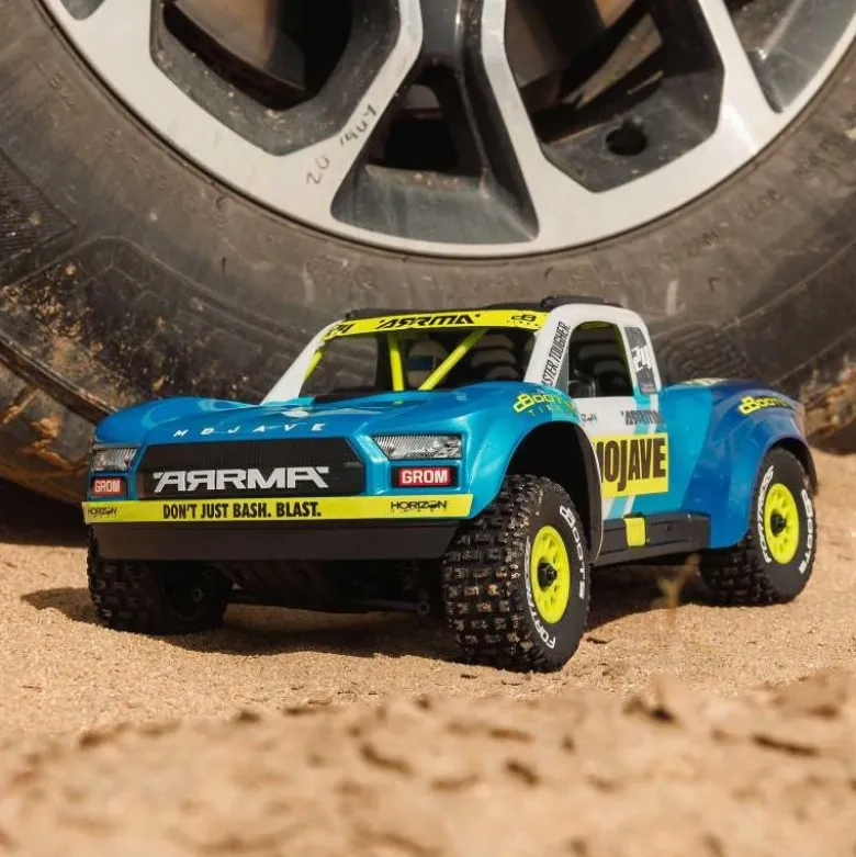 ARRMA ARA2104T2MOJAVE GROM MEGA 380 Brushed 4x4 Small Desert Truck RTR inkl. Akku & Ladegerät - blau/weiß