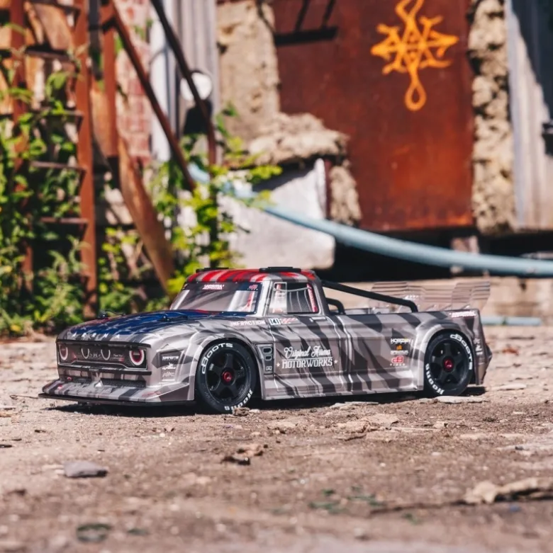 ARRMA ARA7615V2T2INFRACTION 6S BLX 1/7 All-Road Truck RTR, Silber