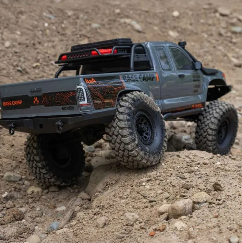 Axial AXI-1375T2SCX10 III Base Camp 4X4 Rock Crawler Brushed RTR 1:10, grau