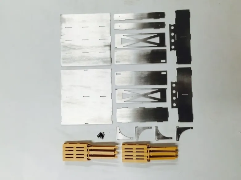 Carson 500907379Aluminium Palettenkasten 1/14 inkl. 6 Paletten