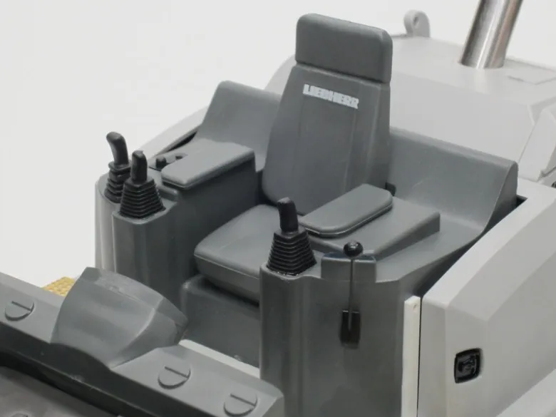 Carson 500907111Liebherr Laderaupe LR 634 1:14 8 kg