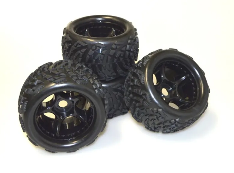 Carson 500900138X10ET Beat Warrior Reifen Set (4) 17mm Virus 1:8 nicht passend bei KOD