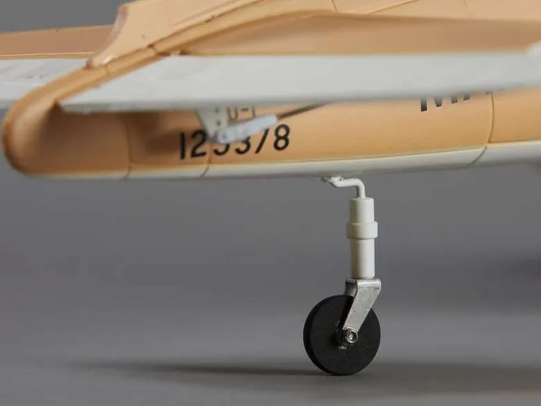 DERBEE DB002PGF4U Corsair Warbird PNP gelb - 75cm