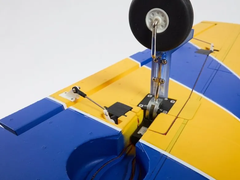 DERBEE DB011Tucano PNP - 120cm