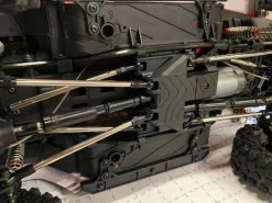 DF-Models 3154DF-4S PRO Crawler 4WD 1:10 (Version 2024) 2.4GHz RTR, grau 313mm Radstand - in Transportbox