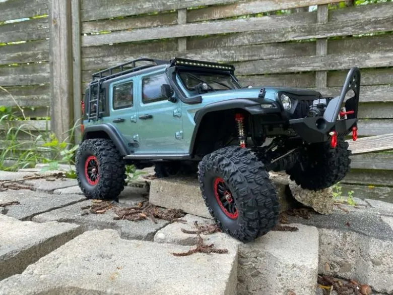 DF-Models 3154DF-4S PRO Crawler 4WD 1:10 (Version 2024) 2.4GHz RTR, grau 313mm Radstand - in Transportbox