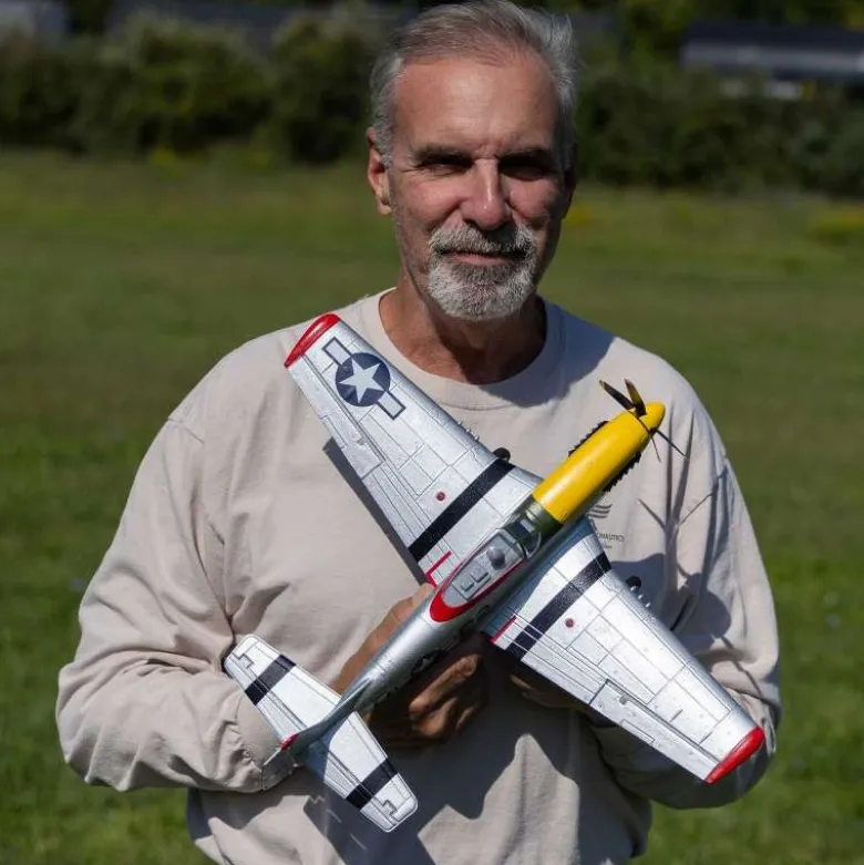E-flite EFLU7350UMX P-51D Mustang 'Detroit Miss' 493mm BNF Basic mit AS3X und SAFE Select