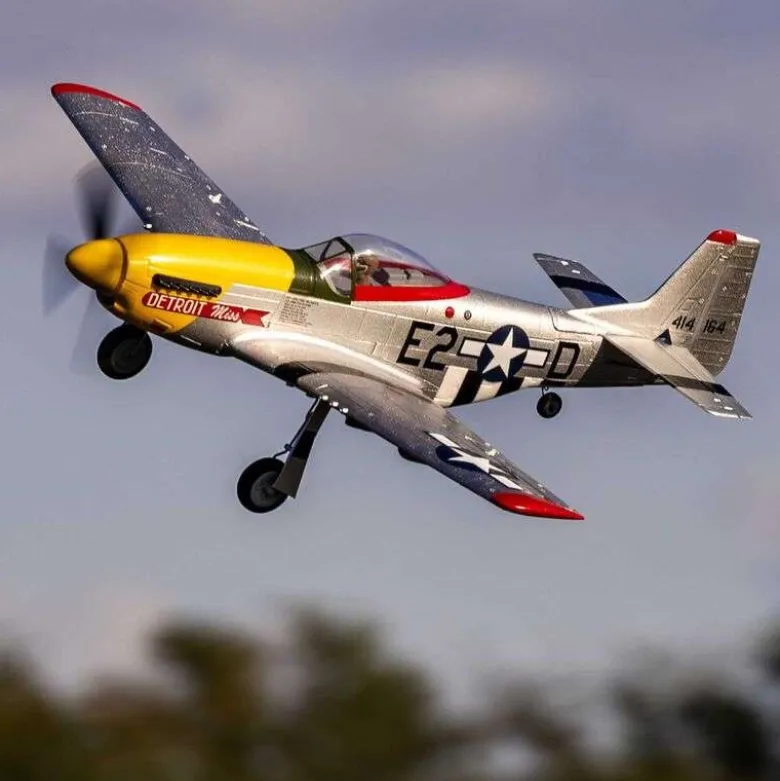 E-flite EFLU7350UMX P-51D Mustang 'Detroit Miss' 493mm BNF Basic mit AS3X und SAFE Select