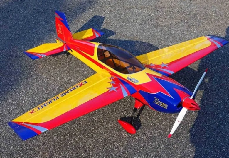 Extreme Flight A232-V2-R/YExtra 300 60'' EXP V2 Plus Kunstflugzeug rot/gelb/blau ARF mit Tragflächen-Schnellverschluss