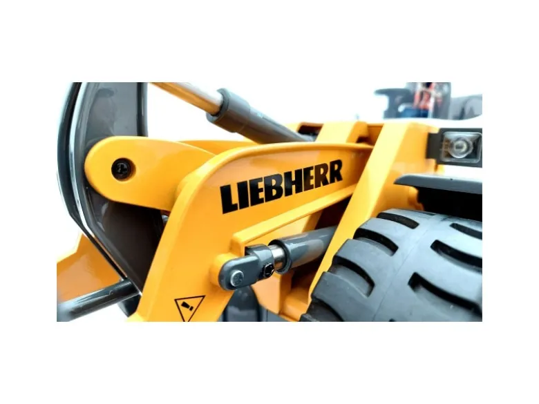 Fm-electrics FM_L566-ProLiebherr L566 Metall-Radlader Pro-Version 4WD