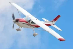 FMS FMS148PRDCessna 182 PNP rot - 150 cm