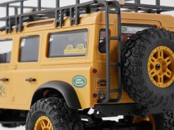 FMS FMS12482RTRYLFCX24M Land Rover Defender 110 1:24 Camel Trophy Edition RTR