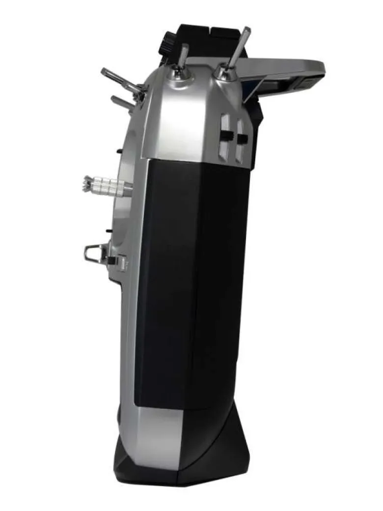Futaba FP05003225-3T26SZ 26-Kanal FASSTest Fernsteuerung mit Empfänger R7208SB inkl. LiPo Senderakku