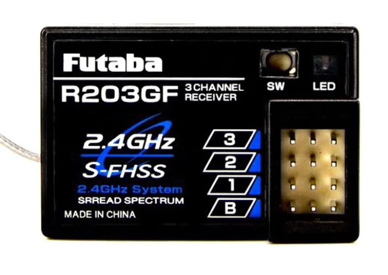 Futaba 01000013T3PV mit R203GF 3-Kanal Fernsteuerung (ohne Telemetrie)