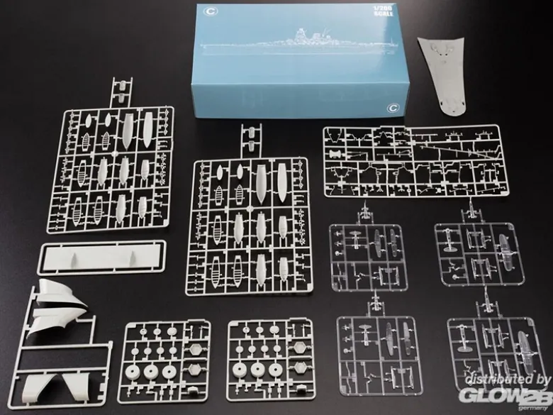 Glow2B 5058052000YAMATO Battleship PREMIUM Bausatz in 1:200