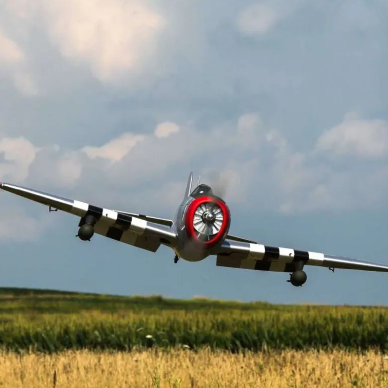 Hangar 9 HAN2990BP-47D Thunderbolt 20cc ARF, 1702mm