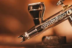 Harder & Steenbeck 121233Evolution CRplus 2024 Two in One - 0,28mm und 0,45mm Düse 2 ml- und 5 ml-Becher