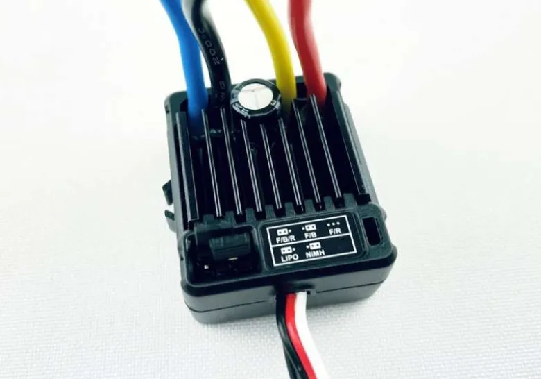 Hobbywing THW-1060-RTRTHW-1060-RTR 60A Regler für 1/10 Car Boot bis 12T für 2-3S Lipo und Nim/H BEC 3A Baugleich Quicrun 1060
