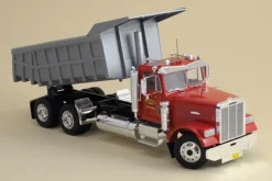 Italeri 3783Freightliner schwerer Kipplaster, Bausatz, 1:24