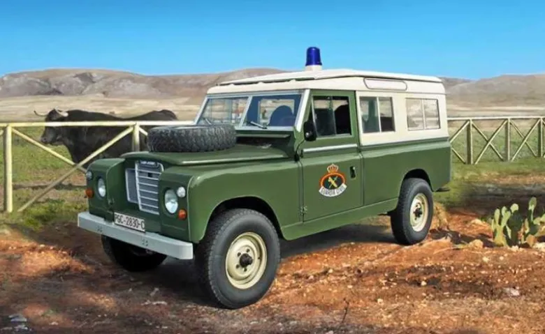 Italeri 6542Land Rover Series III 109 "Guardia Civil" Bausatz 1:35