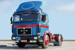 Italeri 3946MAN F8 19.321 2Achs, Bausatz, 1:24