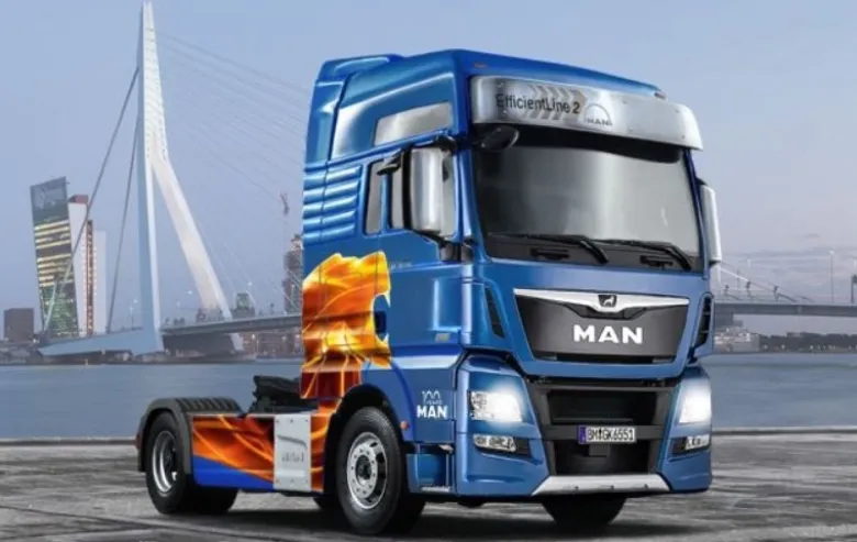 Italeri 3916MAN TGX XXL D38 E6 Edition 1:24 Modellbausatz