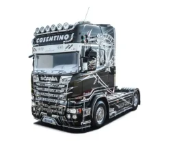 Italeri 3952SCANIA R730 Streamline Show Truck, Plastikbausatz, 1:24