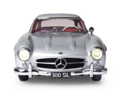 IXO 520010112Mercedes 300 SL Silber, 1:8 Standmodellbausatz 602 Teile - Hochdetailliert mit Licht