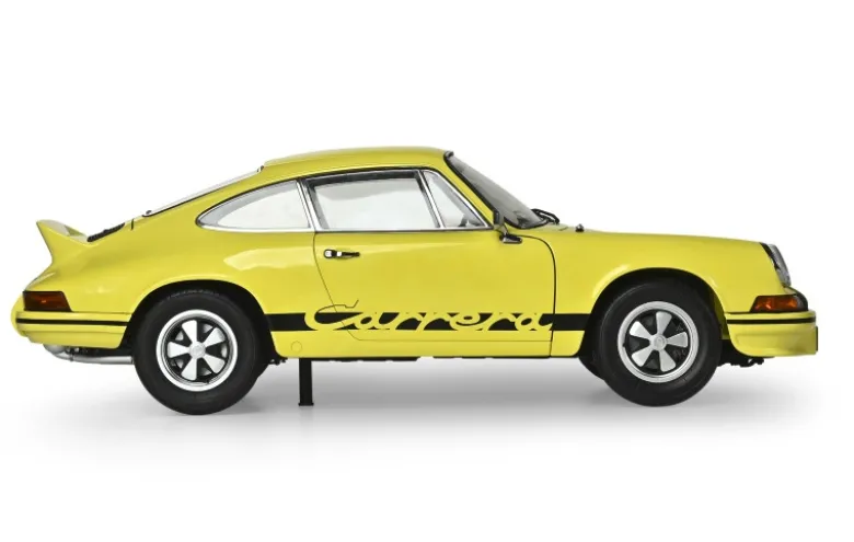 IXO 520010115Porsche 911 RS 2.7 Gelb/Schwarz 1:8 Standmodellbausatz 713 Teile - Hochdetailliert mit Licht & Sound