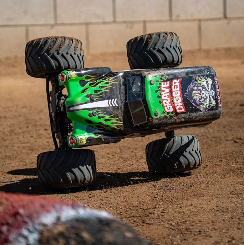 Losi LOS04028T1LMT 2.0 Grave Digger 4X4 Solid Axle Scale Monster Truck RTR
