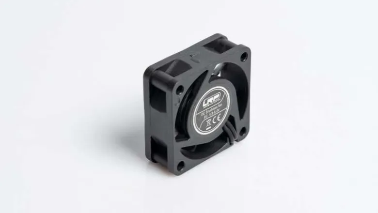LRP 501847WorksTeam SuperHighRev. Motorlüfter 40x40x15mm 1S/2S - Empfängerstecker