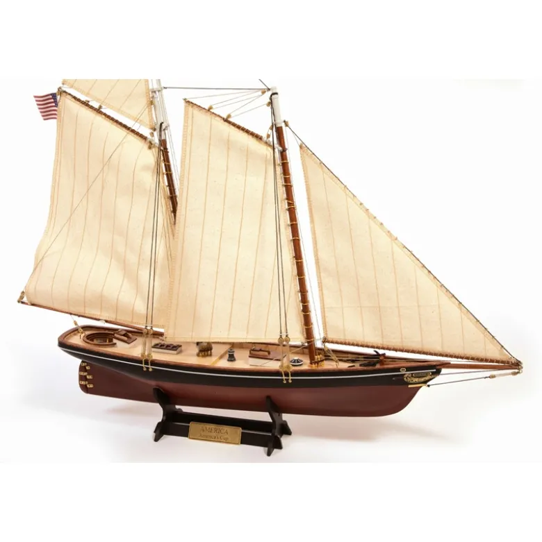 OcCre OC12014America America's Cup Schiffsmodell 1:75