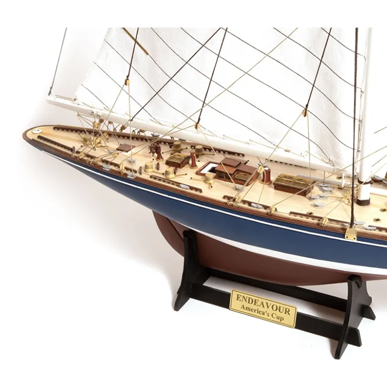 OcCre OC12013Endeavour America's Cup Schiffsmodell 1:75