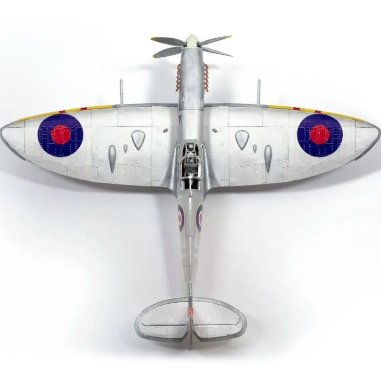OcCre OC2WW01Spitfire MK.IXC.EN389 Modellbausatz 1:24