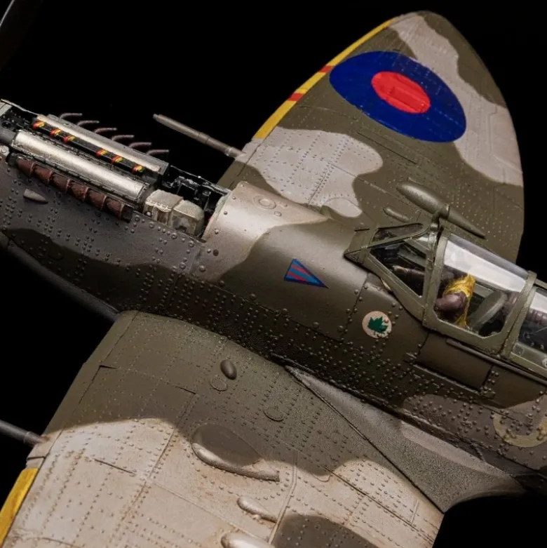 OcCre OC2WW01Spitfire MK.IXC.EN389 Modellbausatz 1:24