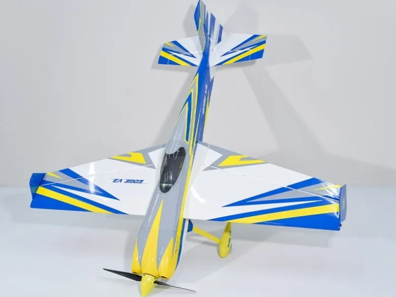 Phoenix Model PH251Edge 540 blau/gelb ARF Carbon V3 - 170 cm / 67''
