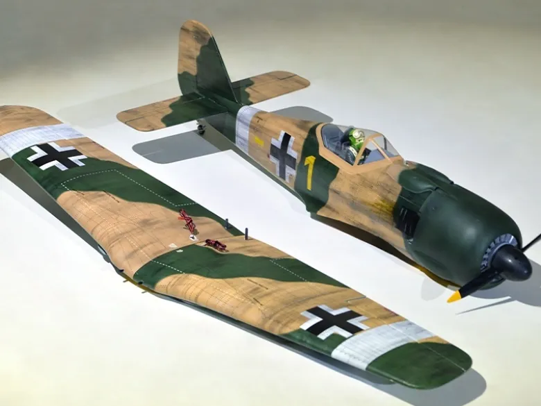 Phoenix Model PH222Focke Wulf GP/EP ARF - 140 cm mit elektrischen Einziehfahrwerk