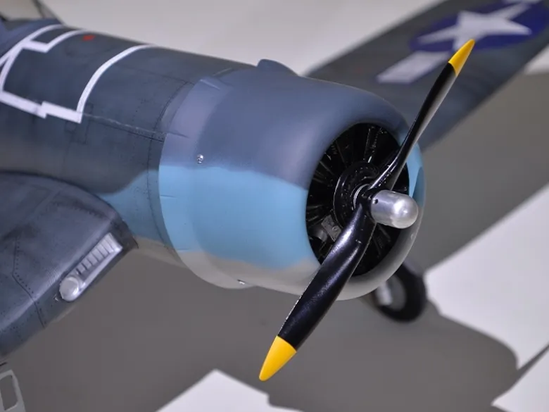 Phoenix Model PH224F4U Corsair GP/EP ARF - 148 cm mit elektrischen Einziehfahrwerk
