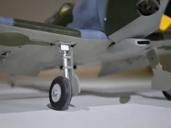 Phoenix Model PH225Spitfire GP/EP ARF - 140 cm mit elektrischen Einziehfahrwerk