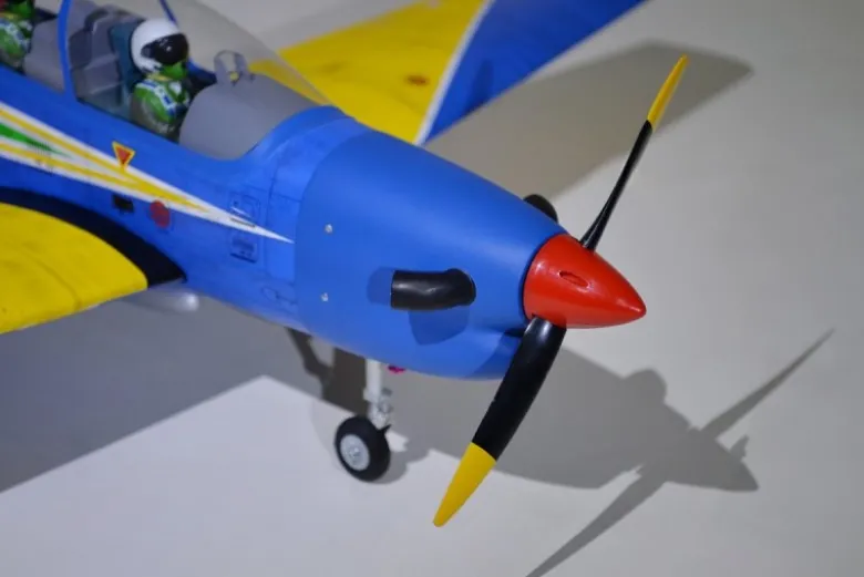 Phoenix Model PH158Tucano MK2 Motorflugzeug 173cm