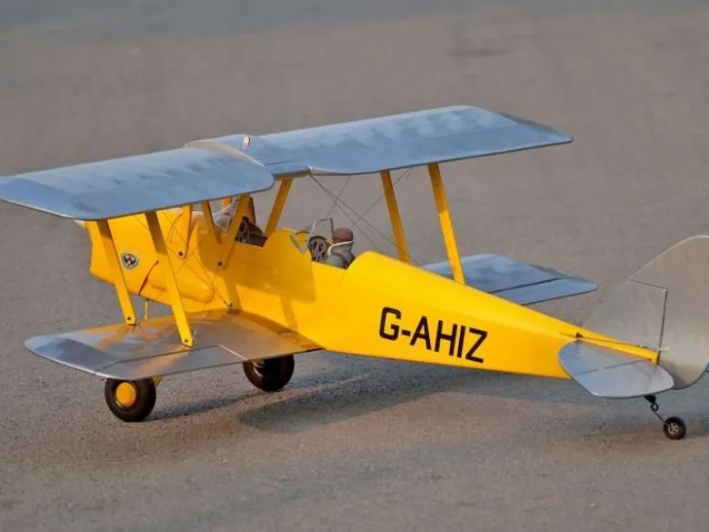 Pichler 15483Tiger Moth DH.82 (gelb/silber) / 1400 mm Doppeldecker ARF