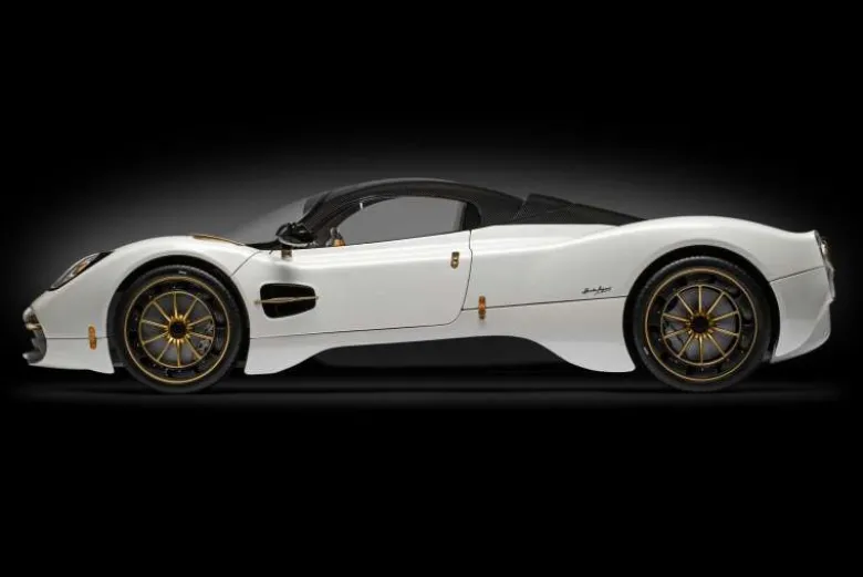 POCHER HK123Pagani Utopia Coupé 1:8 Bianco Perla Bausatz, 556 Teile