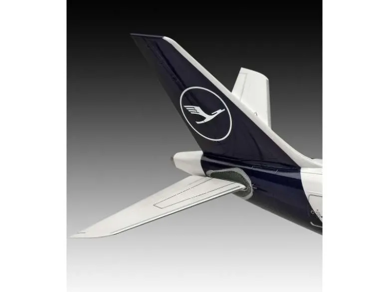 Revell 03816Airbus A330-300 - Lufthansa 'New Livery' Modellbausatz 1:144